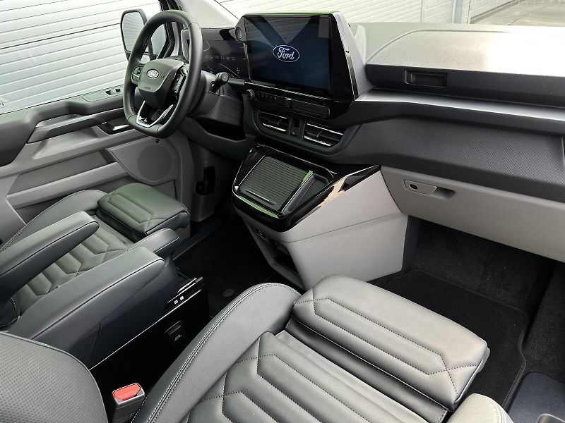Ford Tourneo Custom - fotka 48 z 51