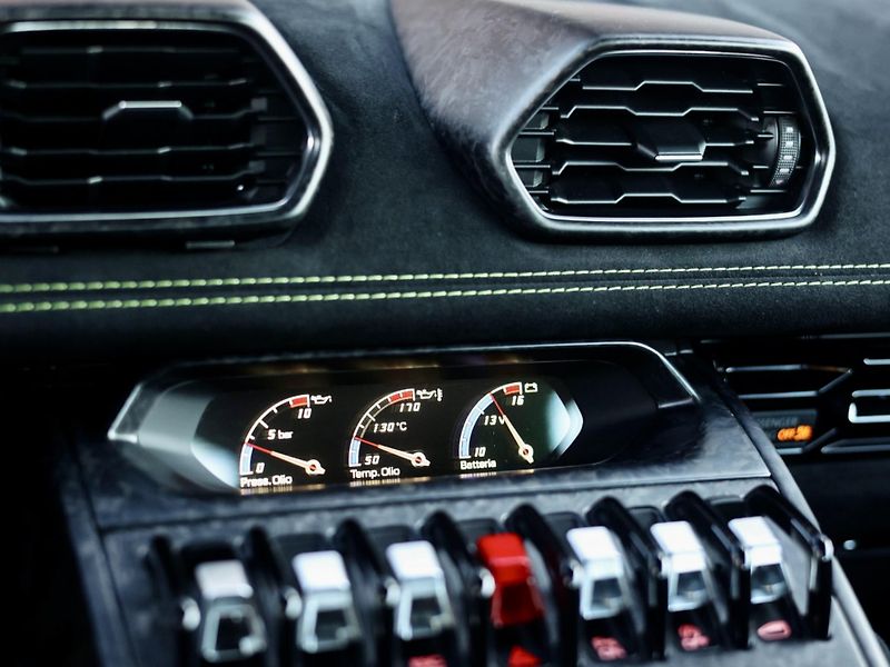 Lamborghini Huracán (2018) 5.2 V10 Performante 470KW - fotka 50 z 74