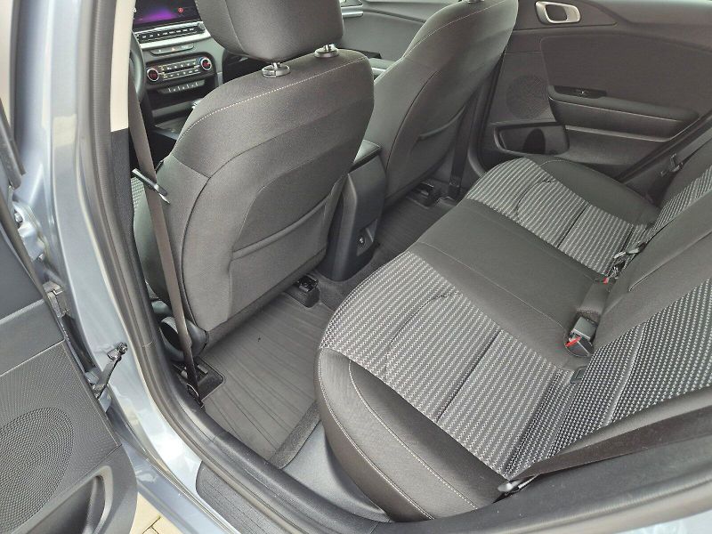Kia Ceed (2025) SW TOP+Busines 1.5TGD-i 103kW - fotka 11 z 35