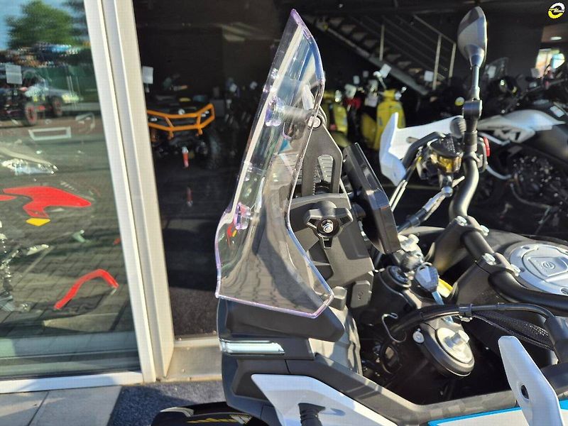 CFMOTO 450 MT-R (2026) - fotka 76 z 78