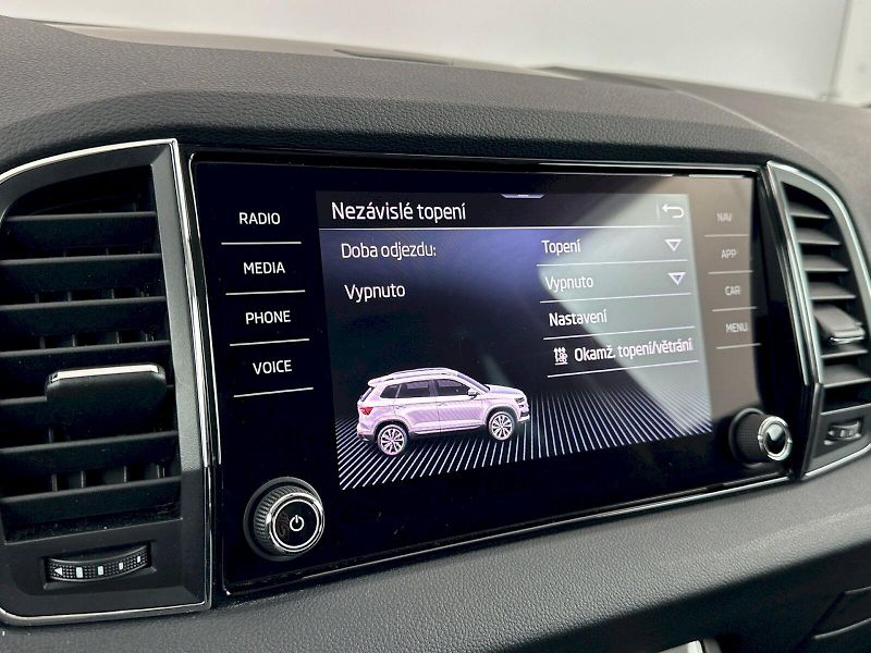 Škoda Karoq (2022) 1.5TSI 110kW Ambition Tour - fotka 12 z 31