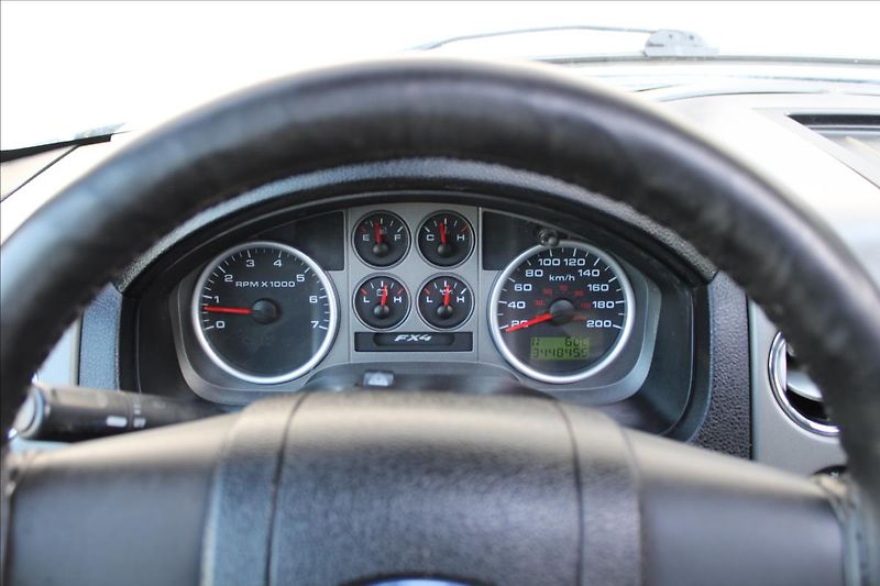 Ford F-150 5.4L V8 Triton 4x4/LPG/CZ - fotka 18 z 38