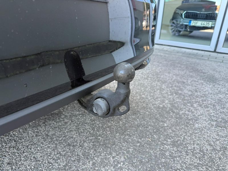 Škoda Octavia Selection 2.0 TDI 110kw DSG - fotka 27 z 27