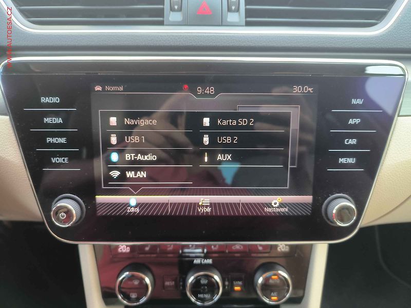 Škoda Superb (2017) 2.0TDi, ČR, DSG, bixen - fotka 13 z 30