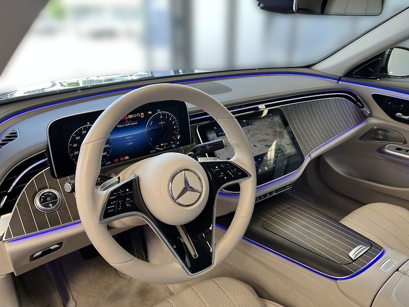 Mercedes-Benz Třídy E 300 de 4MATIC s hybridní techn - fotka 10 z 22