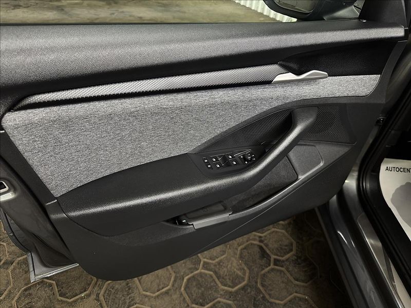 Škoda Superb 1.5TSI MHEV SELECT MATRIX LED - fotka 14 z 45