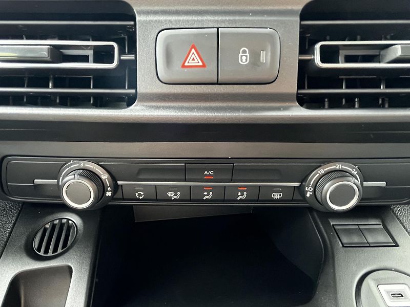 Citroën Berlingo (2026) TONIC Petrol 110k - fotka 16 z 34