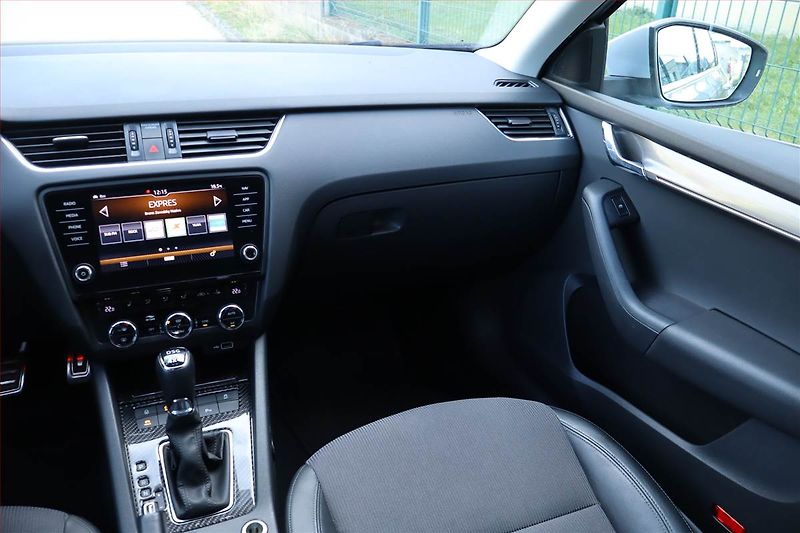 Škoda Octavia (2018) Style 1.8 TSI, 4X4, Automat - fotka 8 z 28