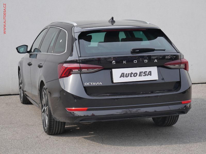 Škoda Octavia (2020) 2.0 TDi, Style, DSG, LED - fotka 6 z 29