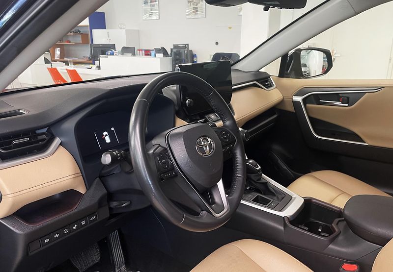Toyota RAV4 2.5 Hybrid Executive e-CVT, ČR - fotka 10 z 30