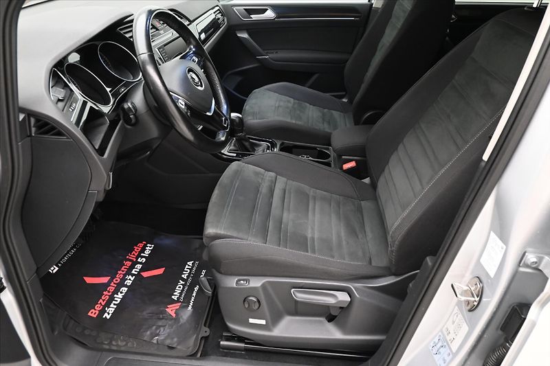 Volkswagen Touran 2,0 TDI 110kW DSG Záruka až 5 - fotka 13 z 30