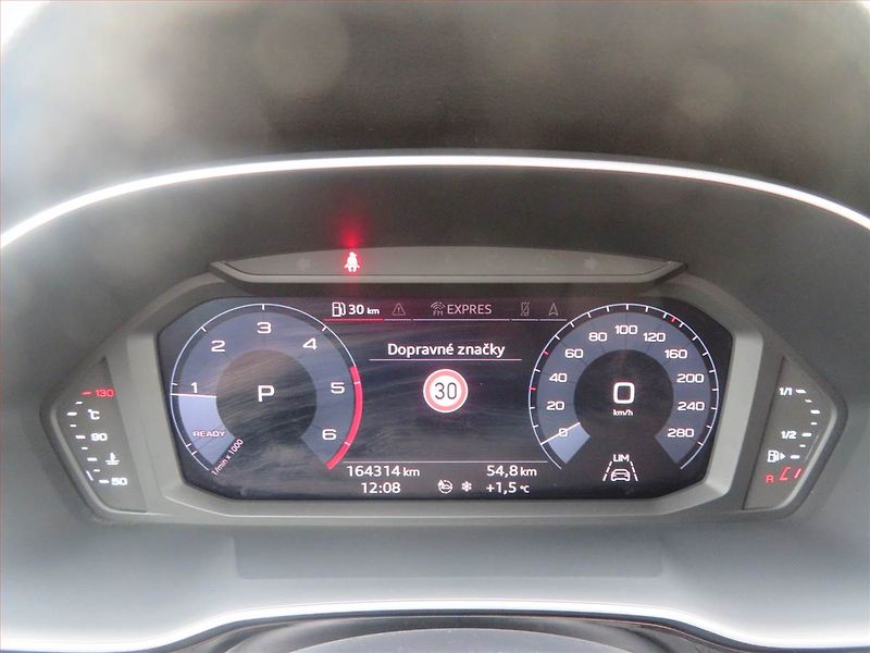 Audi Q3 (2020) S line 2.0 TDI - fotka 11 z 16