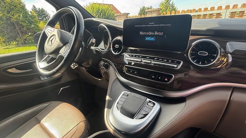 Mercedes-Benz Třídy V (2021) TŘÍDA V 300 d 4MATIC AVANTGARD - fotka 11 z 19