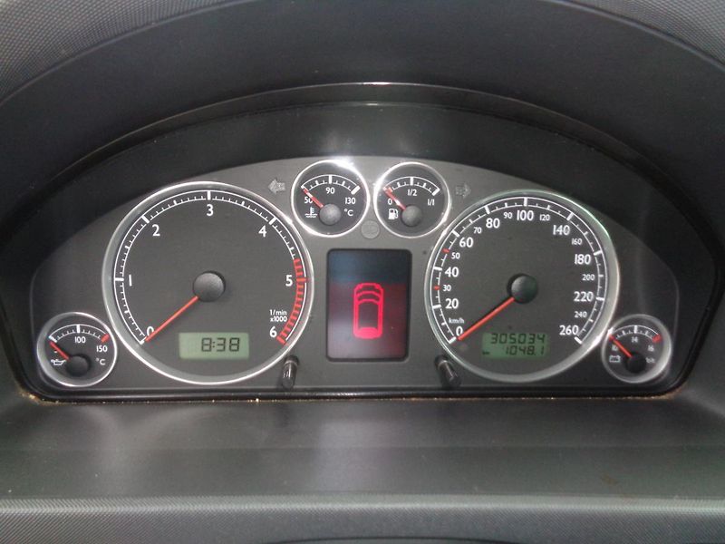Seat Alhambra 1,9 TDI  4x4 - fotka 9 z 15