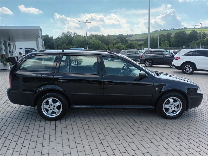 Škoda Octavia 1,6 MPI,75KW,KLIMA,SERVIS,KOLA - fotka 4 z 31