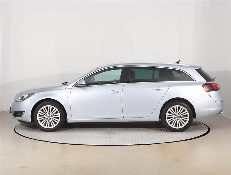 Opel Insignia (2016) 2.0 CDTI, 4X4, Automat - fotka 3 z 20