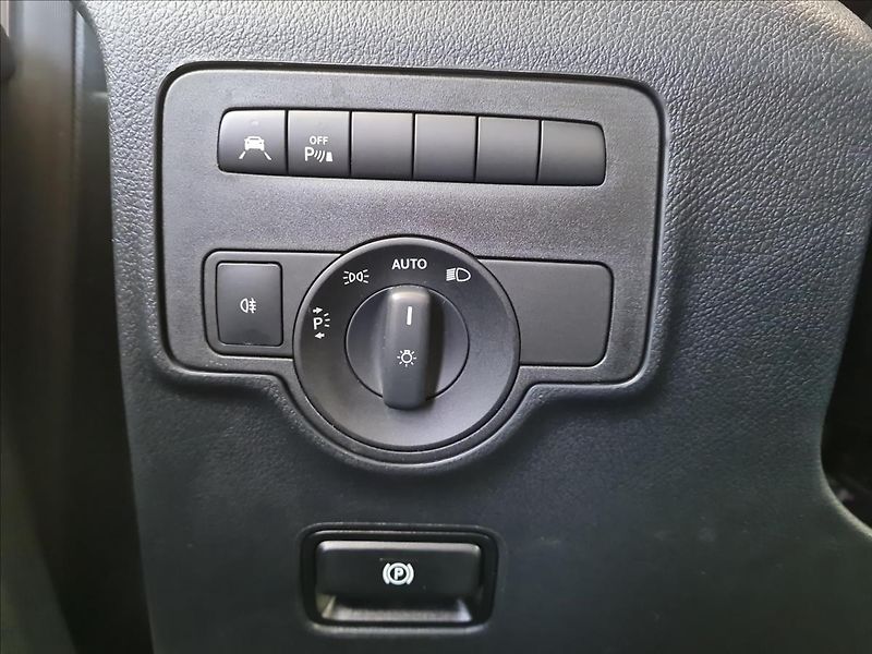 Mercedes-Benz Vito 114 CDI Tourer SELECT - fotka 11 z 21