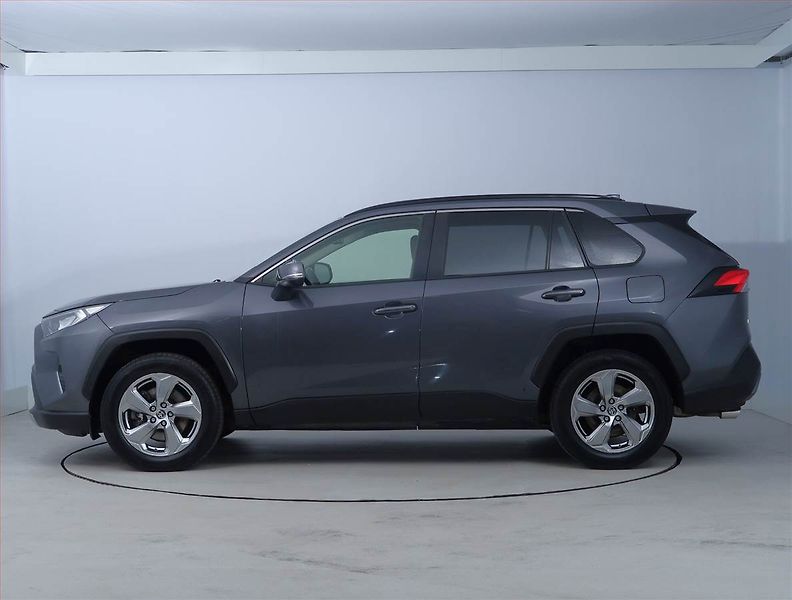 Toyota RAV4 (2021) Comfort 2.0 Valvematic - fotka 3 z 21