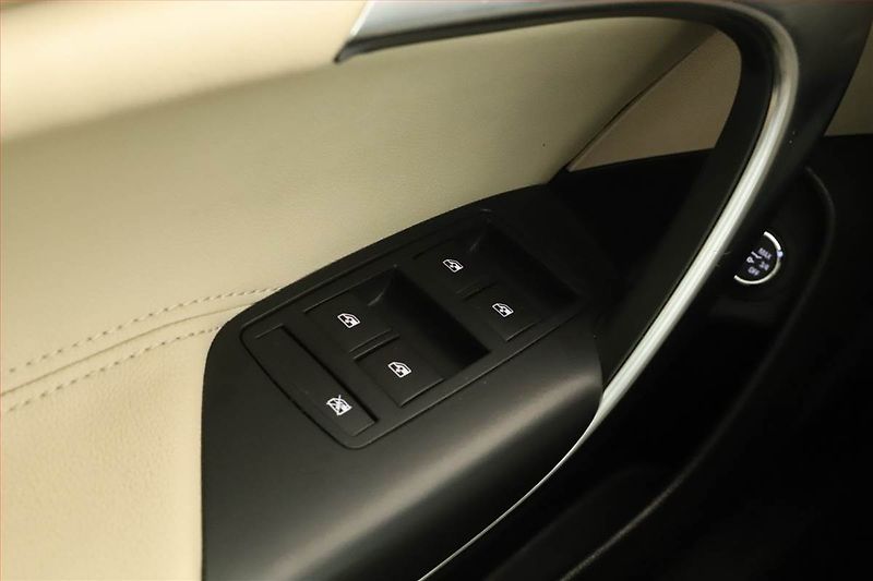Opel Insignia (2016) 2.0 CDTI, 4X4, Automat - fotka 14 z 15