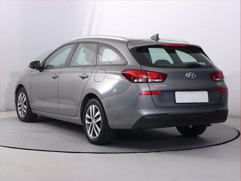 Hyundai i30 (2019) Comfort 1.4 CVVT, Serv.kniha - fotka 4 z 20