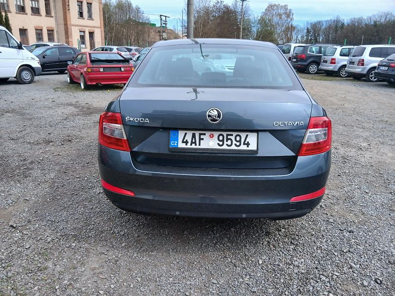 Škoda Octavia 1.2 TSI, 99tis km najeto - fotka 12 z 32