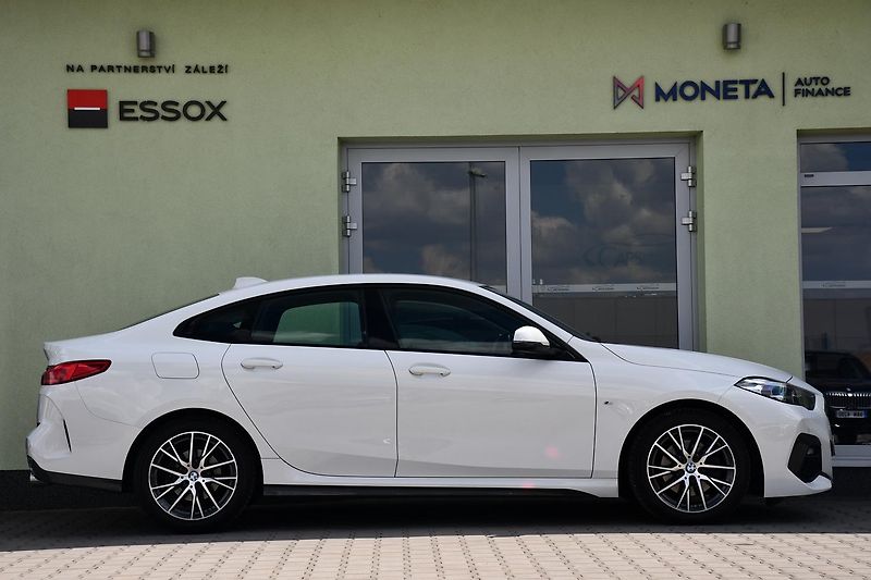 BMW Řada 2 218d M-SPORT 1M ČR - fotka 6 z 42