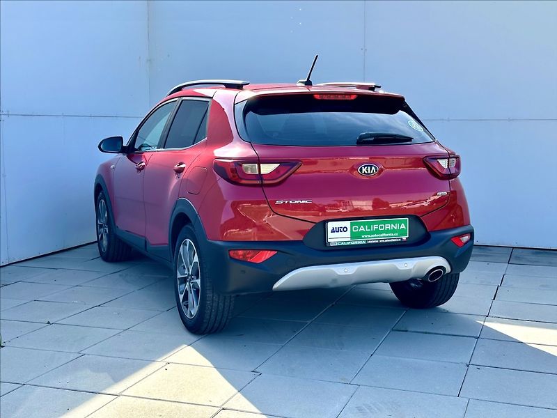 Kia Stonic 1,6 CRDi Aut.klima,Kamera - fotka 10 z 39