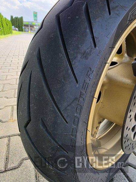 Yamaha T-Max 530 (2013) Black Max - fotka 8 z 20