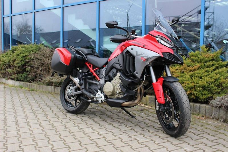 Ducati Multistrada V4 S (2025) RADAR TOURING 2025 DEMO - fotka 3 z 10