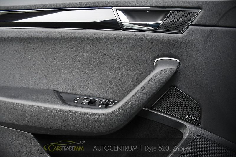Škoda Superb 2,0TSi 206KW L&K K360 WEBASTO - fotka 25 z 61