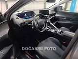 Peugeot 5008 (2021) 1.2 PT, 1.maj,ČR, AT, navi - náhled 2