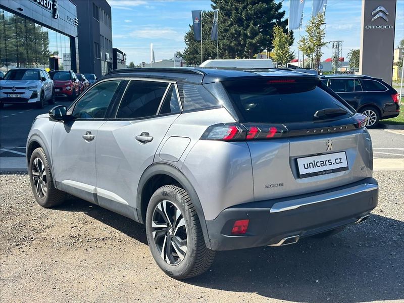 Peugeot 2008 1,2 PT  GT CZ nehavarováno - fotka 4 z 24