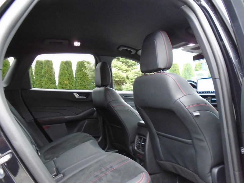 Ford Kuga 2.5 Plug-in-Hybrid ST-Line X  - fotka 32 z 44