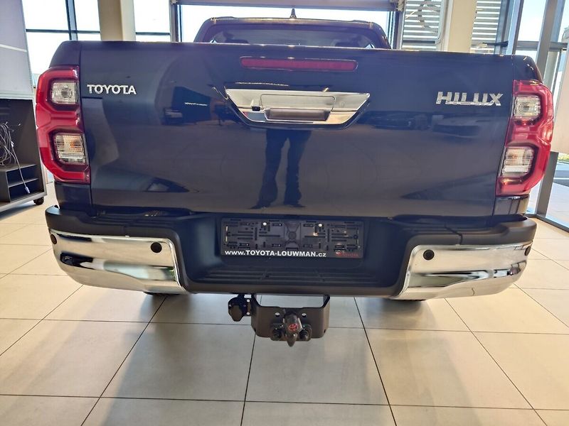 Toyota Hilux Executive MHEV - fotka 6 z 11
