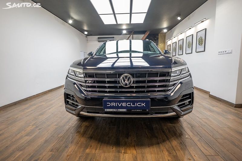 Volkswagen Touareg R-Line 3.0 TDI 210 kW - fotka 2 z 50