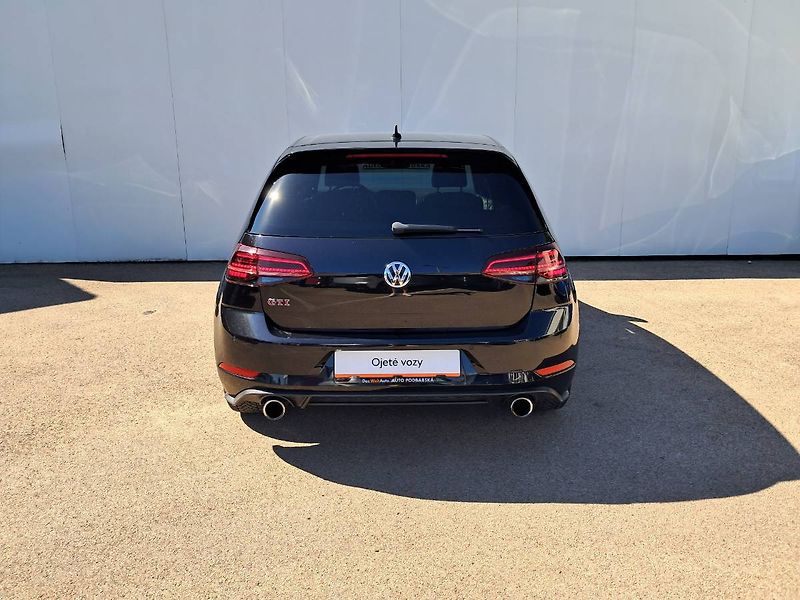 Volkswagen Golf (2018) GTI PERFORMANCE 2.0 TSI DSG7 - fotka 30 z 32