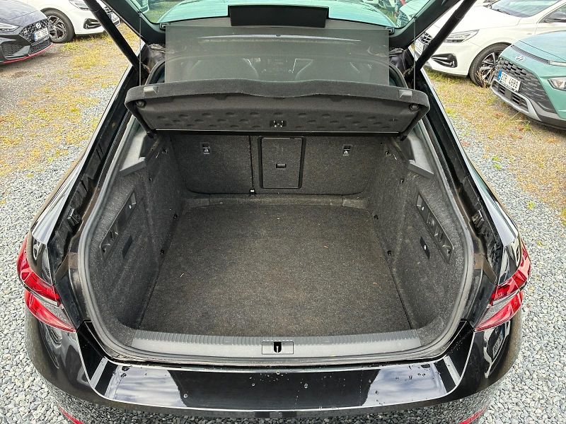 Škoda Superb (2022) SPORTLINE 1.5TSI 110kW DSG CZ  - fotka 6 z 11