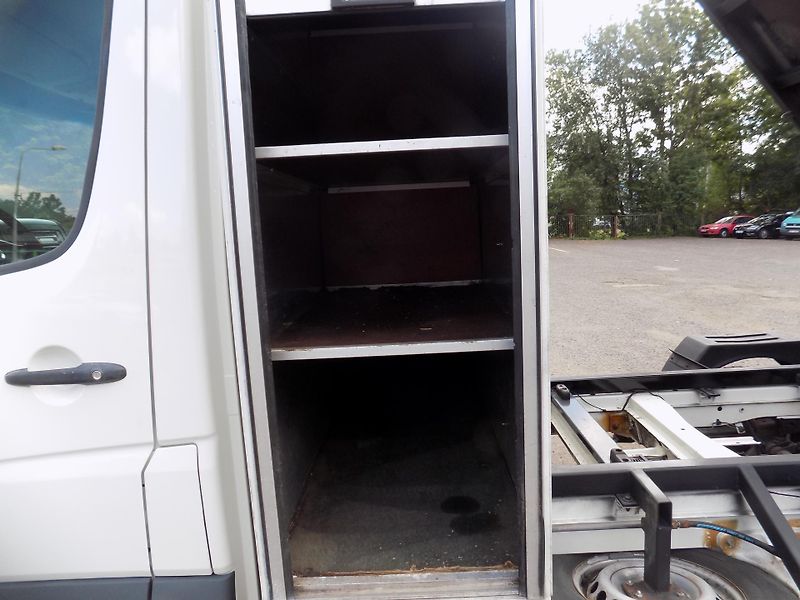 Volkswagen Crafter (2009) 2,5 120KW SKLÁPĚČ - fotka 28 z 47
