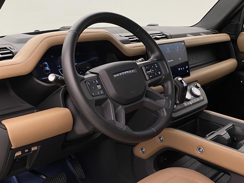 Land Rover Defender 110 D250 X-DYNAMIC SE AWD CZ  - fotka 18 z 50