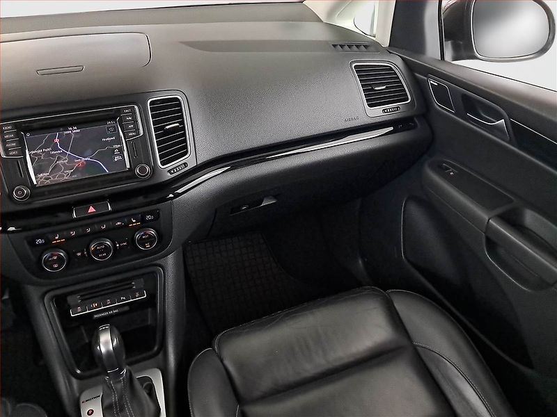 Volkswagen Sharan (2017) 2.0 TDI, 4X4, Automat - fotka 8 z 20