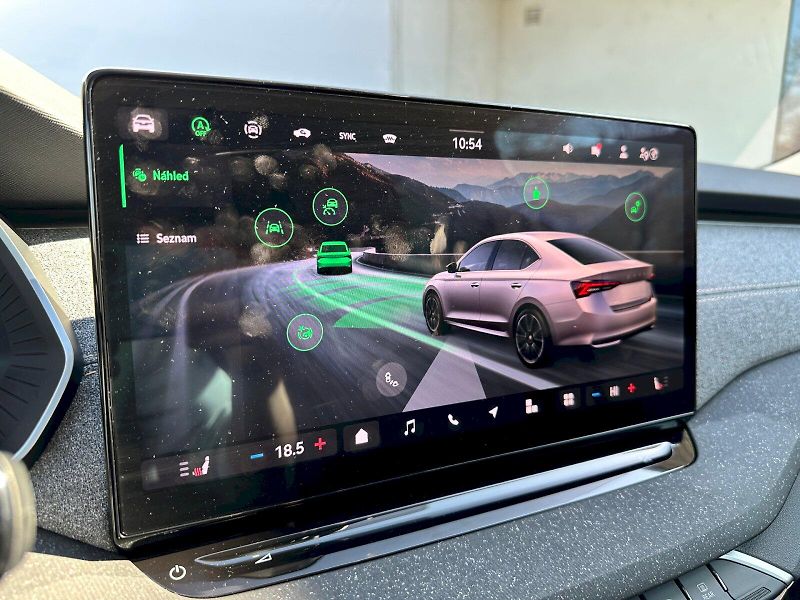 Škoda Octavia (2024) 1.5 TSI 110kW MHEV Top Selecti - fotka 12 z 22