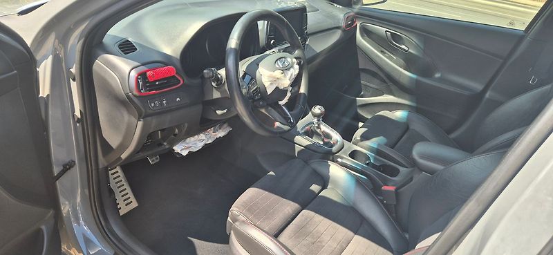 Hyundai i30 N Performance T-GDI 2.0 T-GDI - fotka 7 z 21