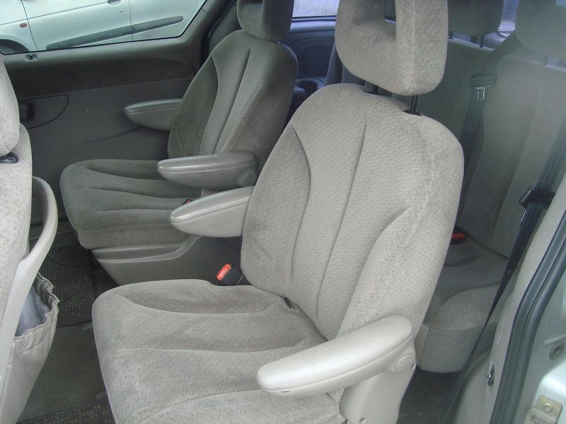 Chrysler Voyager (2002) 2,5CRD - fotka 7 z 14