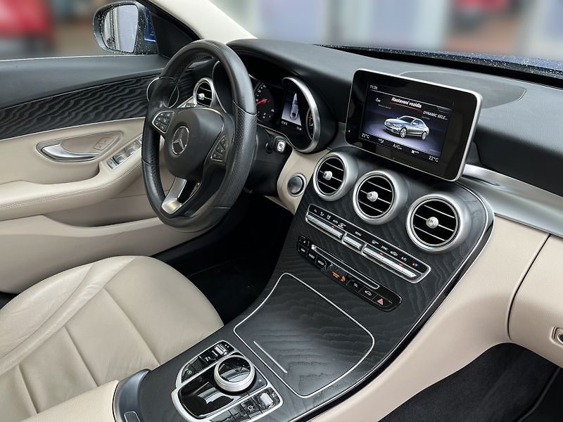 Mercedes-Benz Třídy C 160 AMG Line - fotka 19 z 21