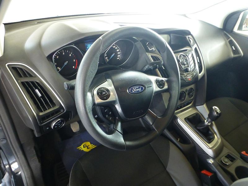 Ford Focus (2014) 1,6TDCI-77KW*KLIMATIZACE - fotka 11 z 21