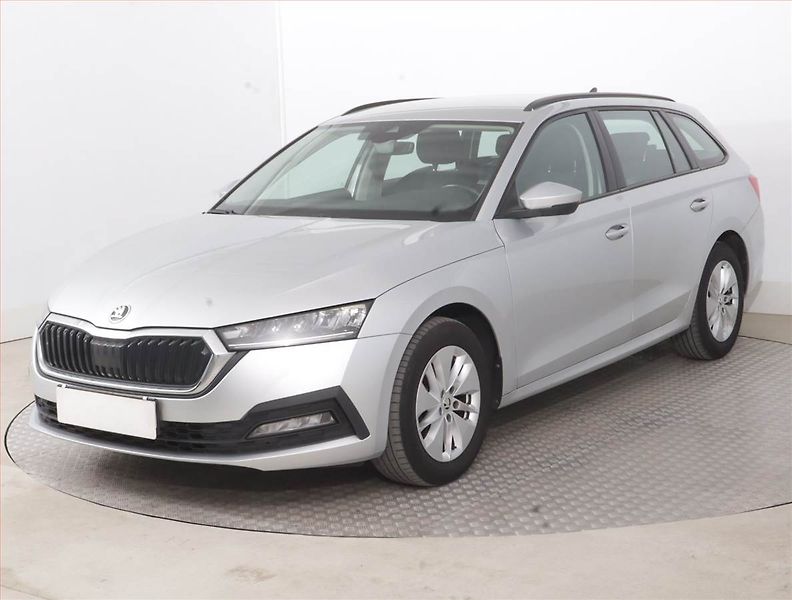 Škoda Octavia (2023) Ambition 2.0 TDI, ČR,1.maj - fotka 2 z 14