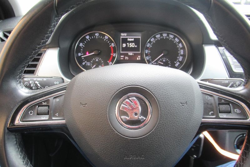 Škoda Fabia 1.2 TSi KLIMA VYHŘ. SEDADLA - fotka 11 z 22