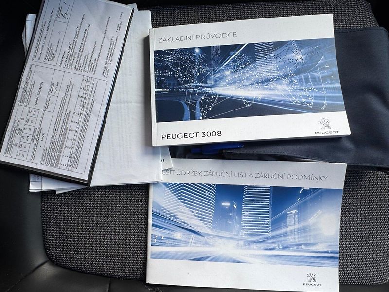 Peugeot 3008 (2017) 1.2 GT-line, automat - fotka 29 z 33