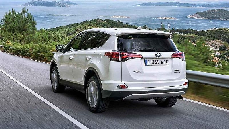 Upoutávka na novou Toyotu RAV4.
