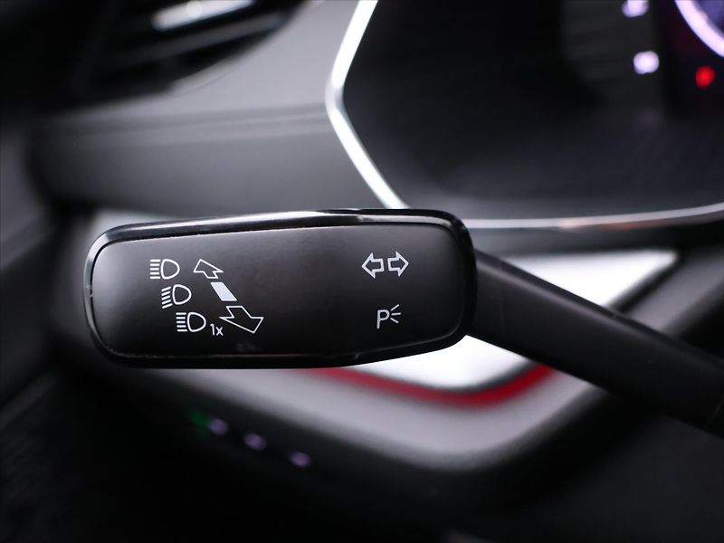 Škoda Octavia 2,0 TDI 110kW DSG Tour DPH - fotka 20 z 38